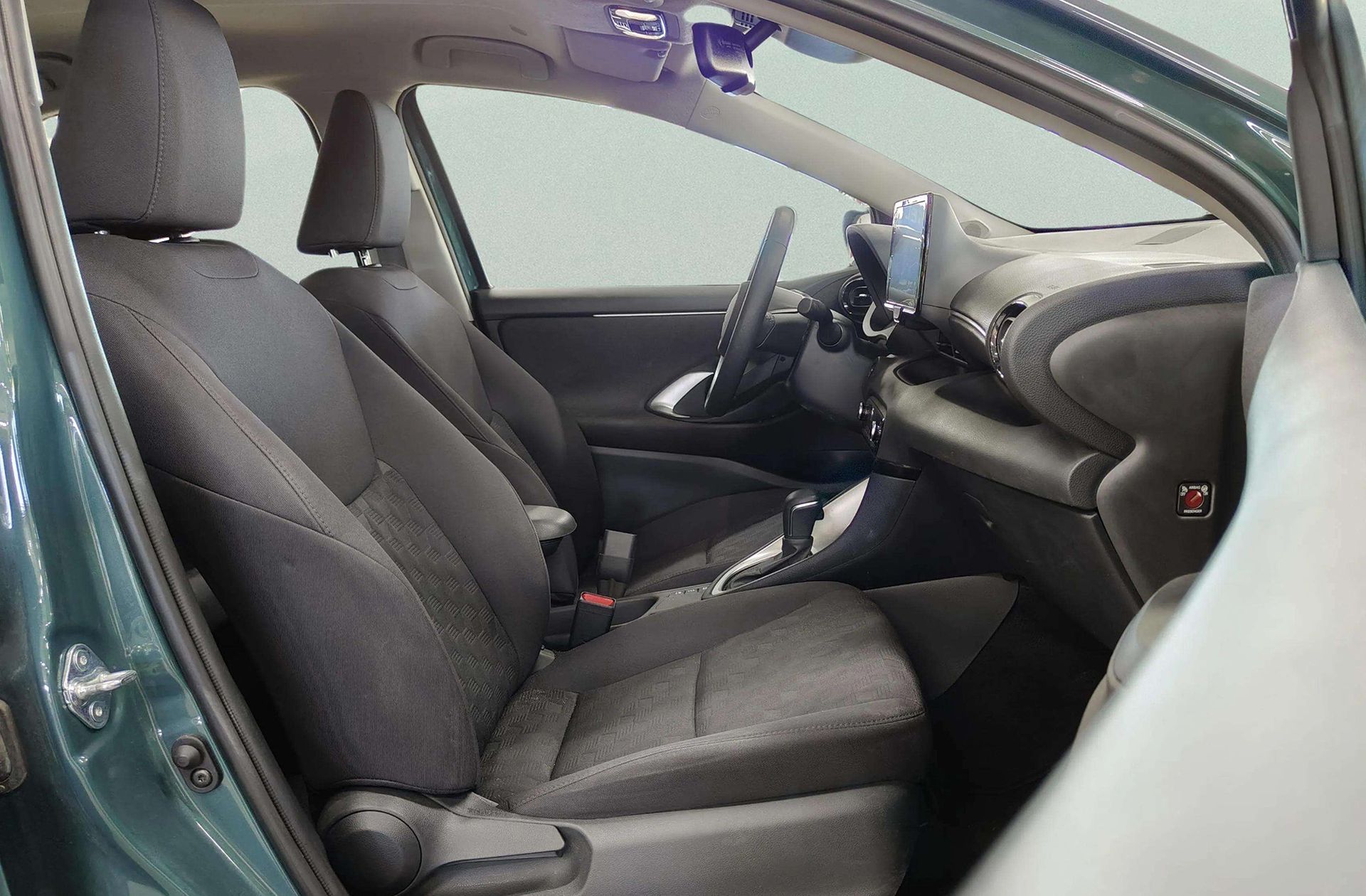 Toyota Yaris 120H Active Plus - foto 15