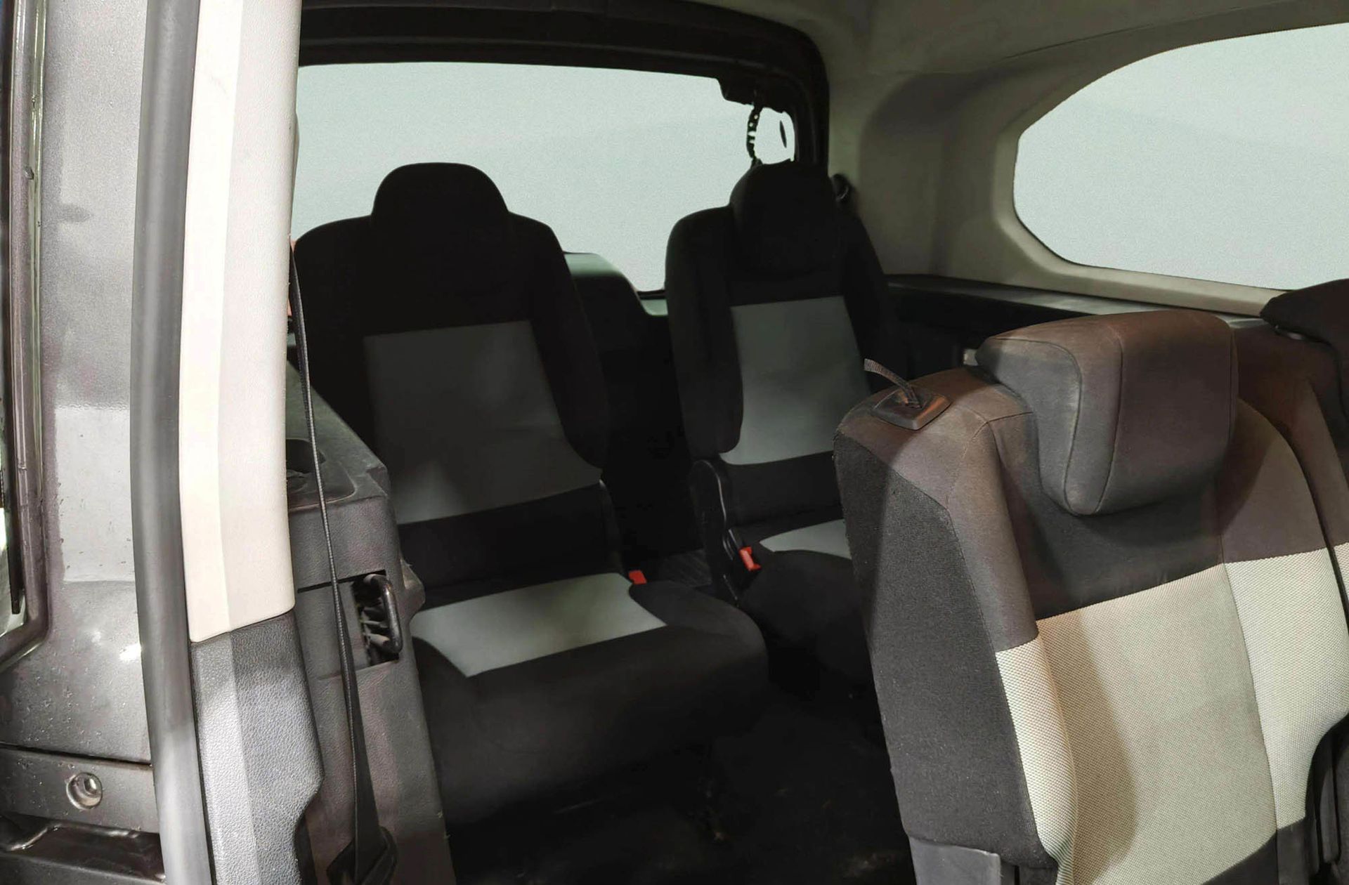 Citroën Berlingo BlueHDi 130 Talla XL Shine EAT8 7 plazas - foto 6