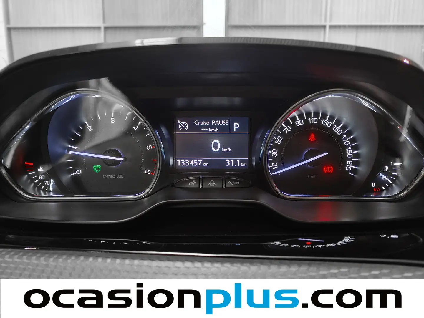 Foto Peugeot 2008 Peugeot 2008 BlueHDi 120 Allure Auto (120 CV)