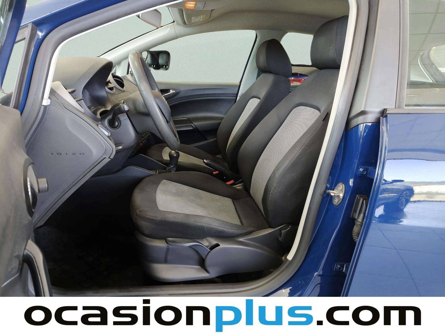 Foto asientos delanteros Seat Ibiza Seat Ibiza 1.0 Reference (75 CV)