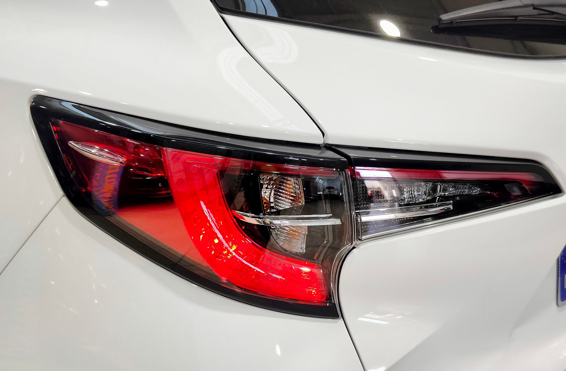 Suzuki Swace 1.8 Hybrid GLE - foto 17