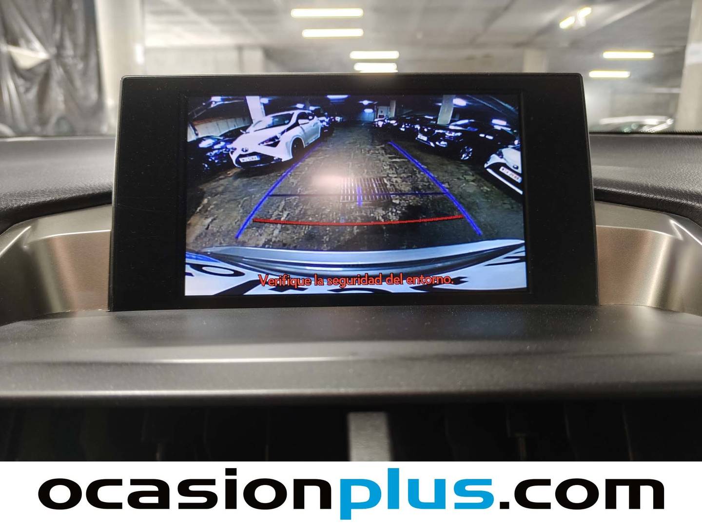 Extras del Lexus NX Lexus NX 300h Executive Navigation 4WD (197 CV)