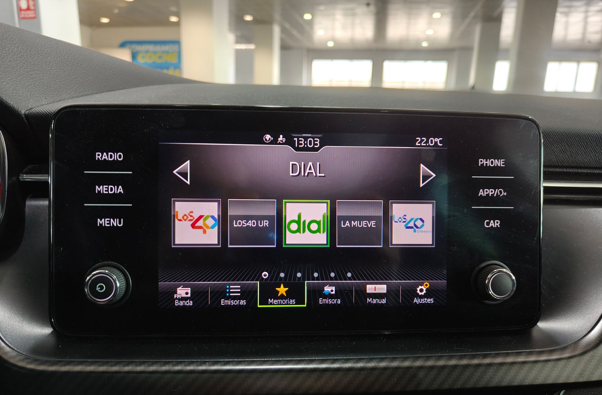 Škoda Kamiq 1.0 TSI Montecarlo DSG - foto 32