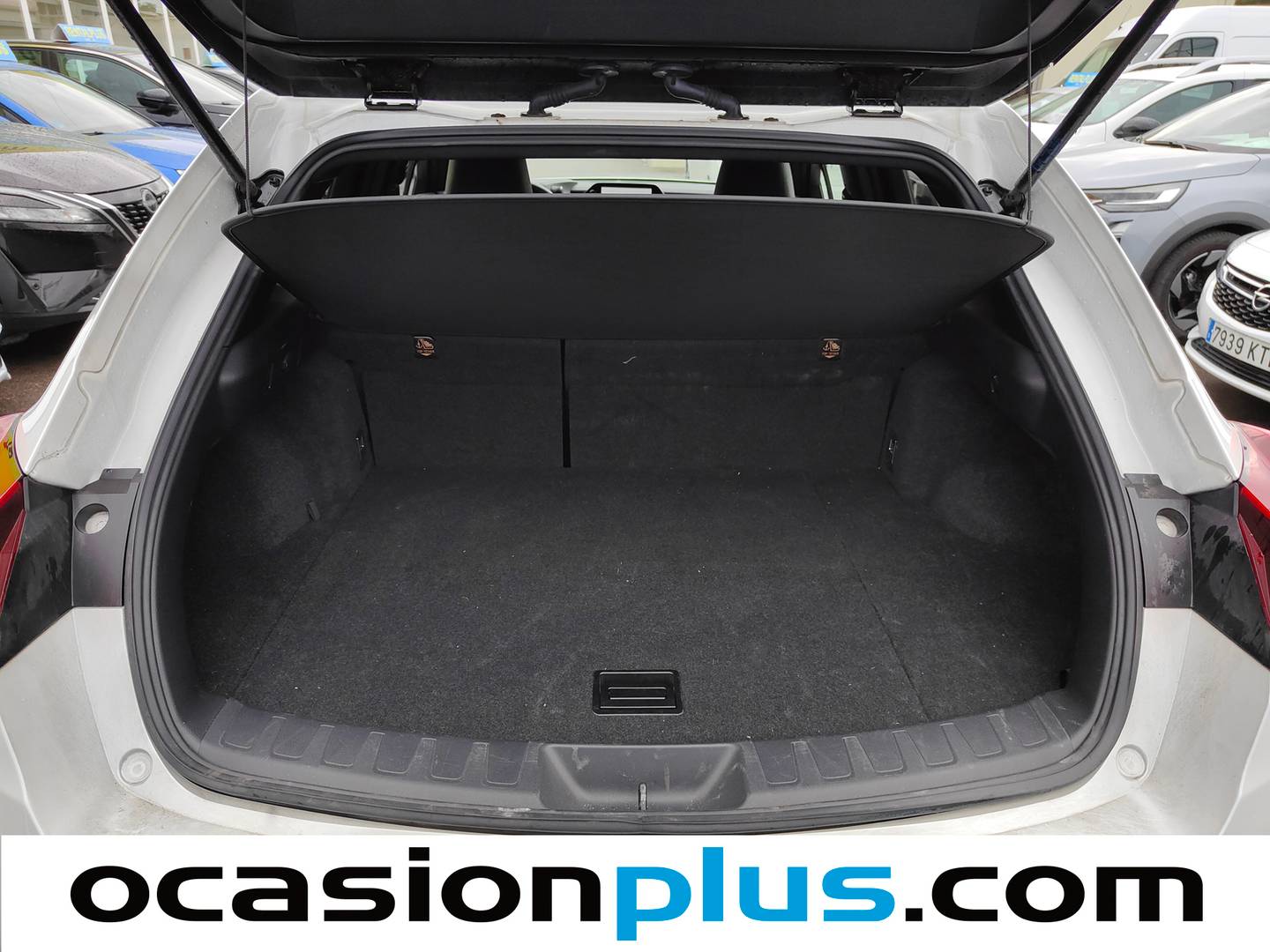 Fotos maletero Lexus UX Lexus UX 250h Premium (184 CV)