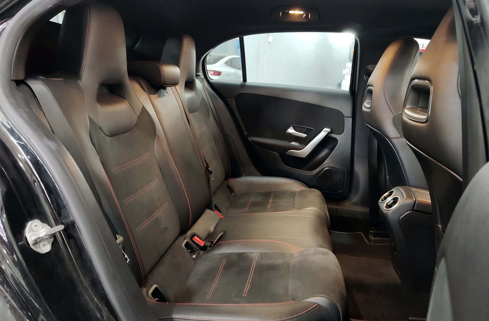 Mercedes-Benz Clase A 200 Pack AMG - foto 17