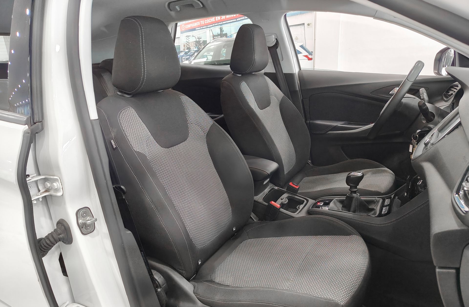 Opel Grandland 1.2 Turbo Selective - foto 19
