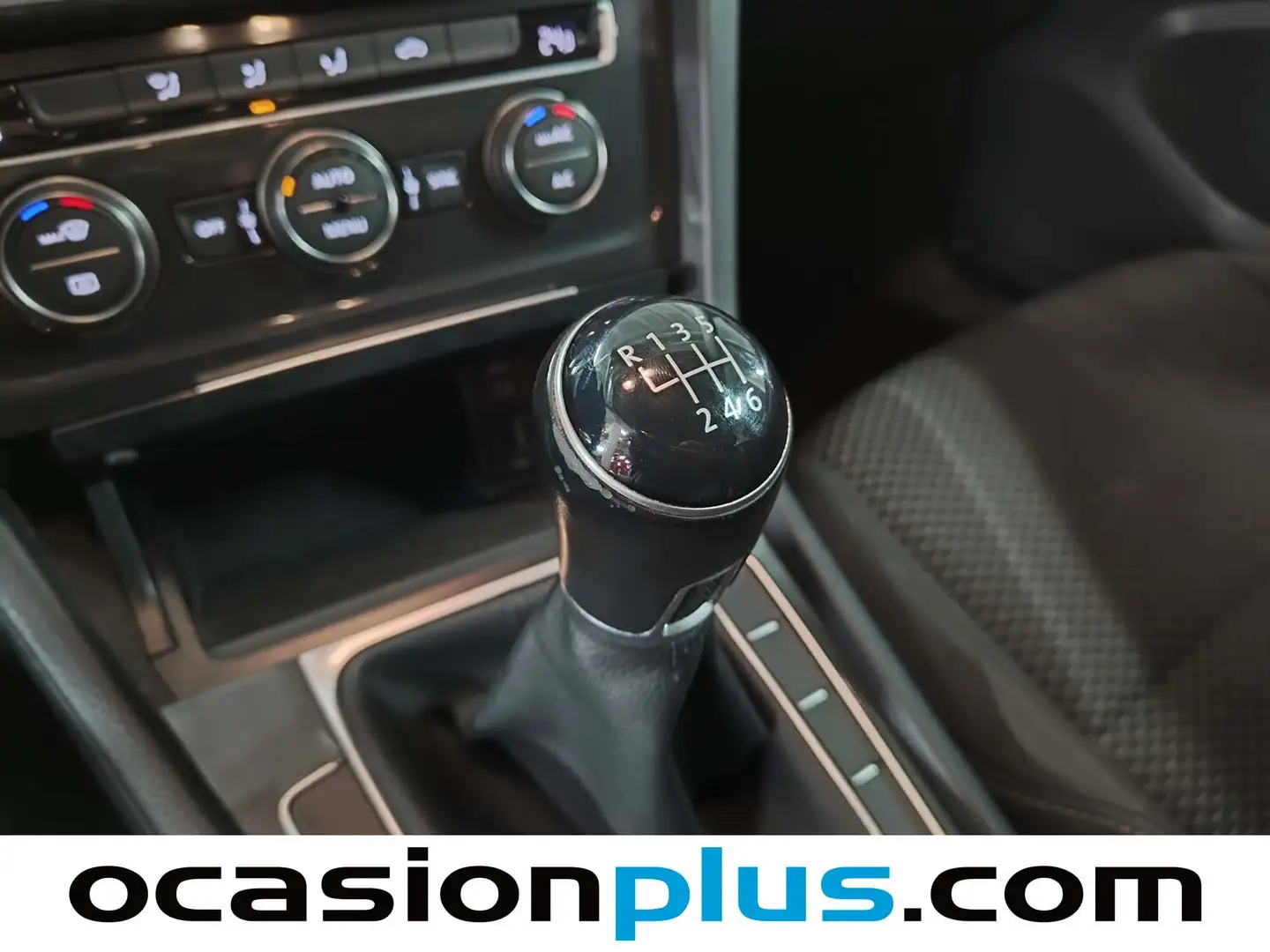 Foto Volkswagen Golf Volkswagen Golf Business 1.0 TSI (110 CV)