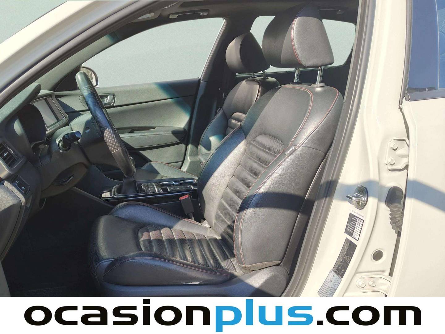 Foto asientos delanteros KIA Optima KIA Optima 1.7 CRDi VGT Eco-Dynamics GT Line (141 CV)