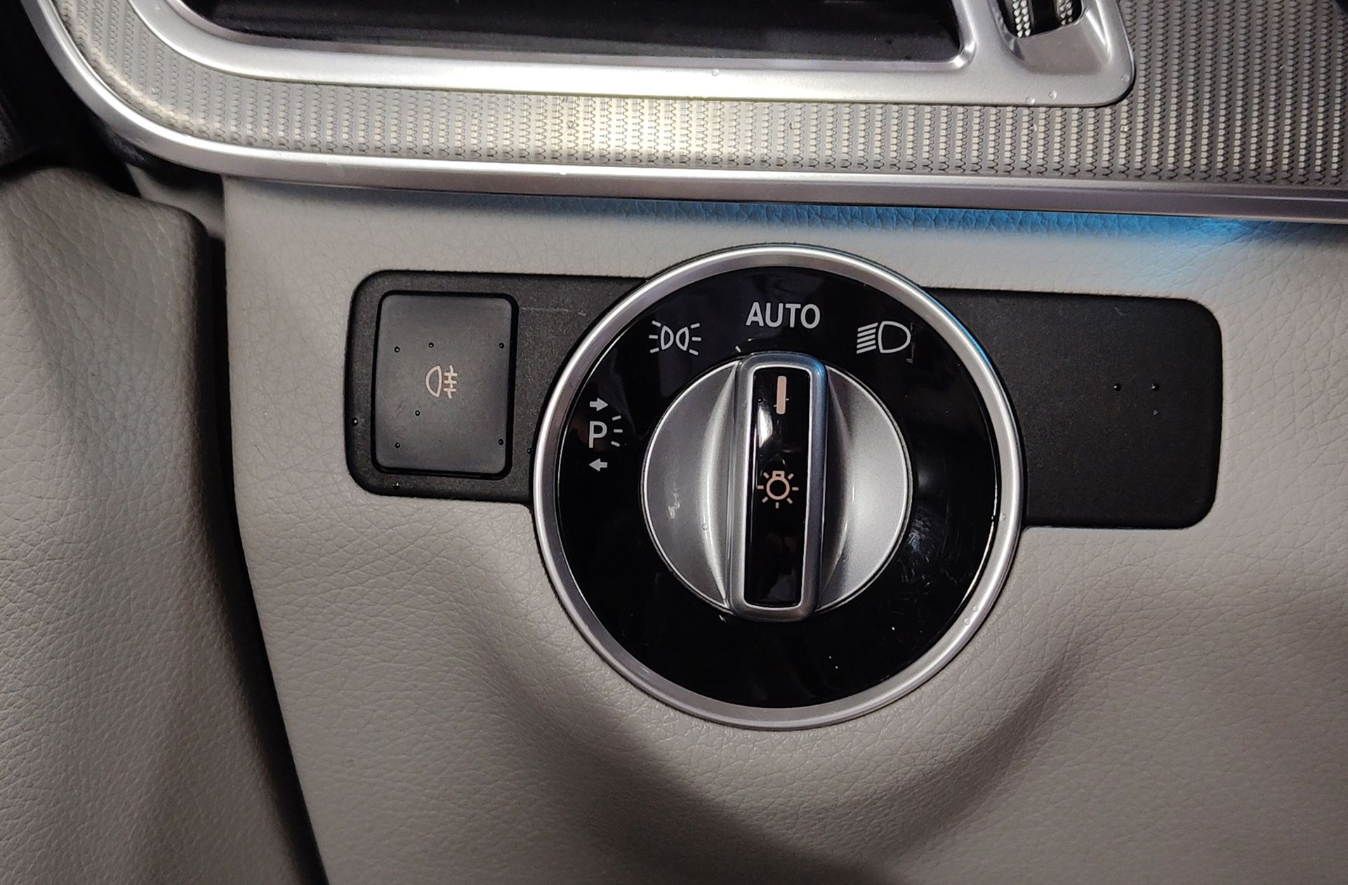 Mercedes-Benz Clase E E 220 CDI Avantgarde Plus - foto 10