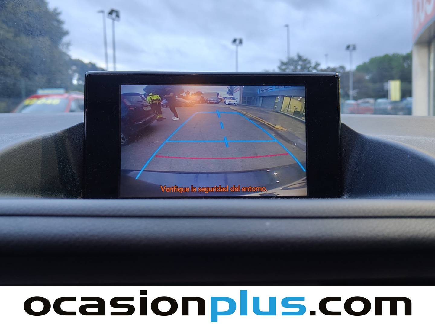 Equipamiento del Lexus CT Lexus CT 200h Executive + Navibox (136 CV)
