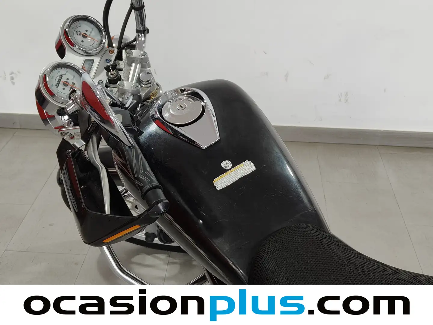 Foto Yamaha YB 125 Yamaha YB 125 (11 CV)