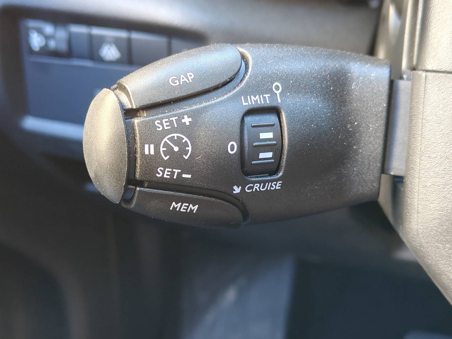 Foto Citroën C5 Aircross Citroen C5 Aircross Plug-in Hybrid 180 Plus e-EAT8 (180 CV)