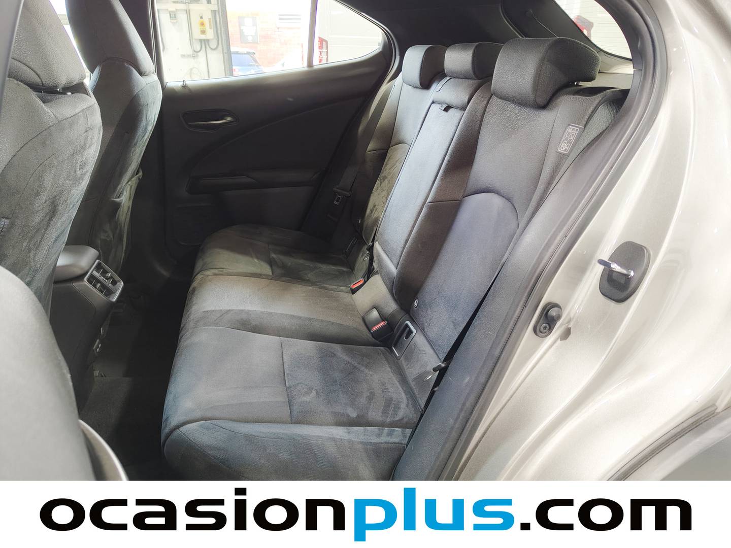 Foto Lexus UX Lexus UX 250h Business 2WD (184 CV)