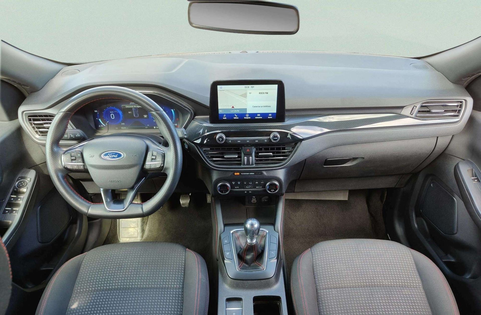 Ford Kuga 1.5 EcoBoost ST-Line 4x2 - foto 6