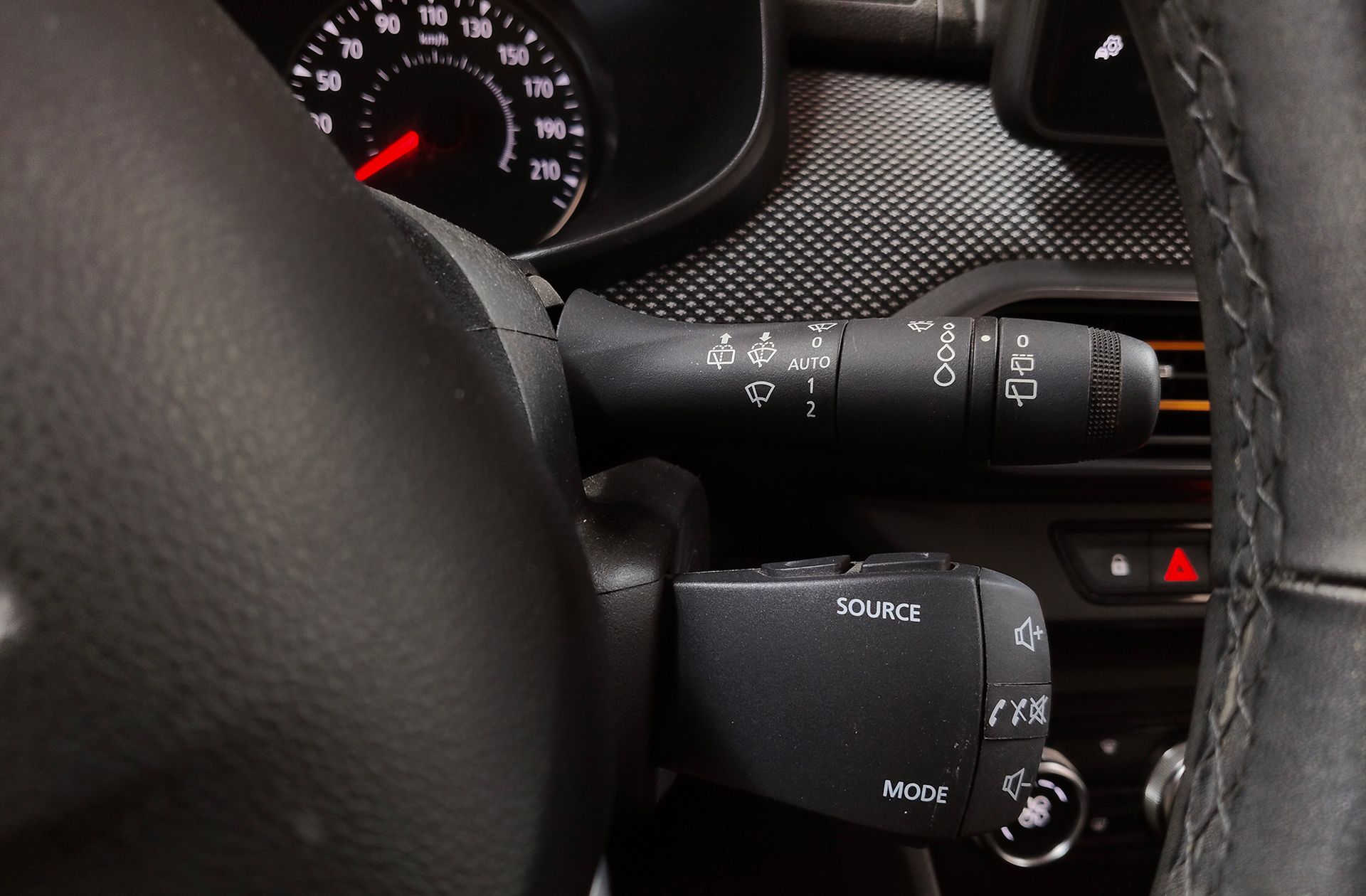 Dacia Sandero Stepway Comfort TCe - foto 26