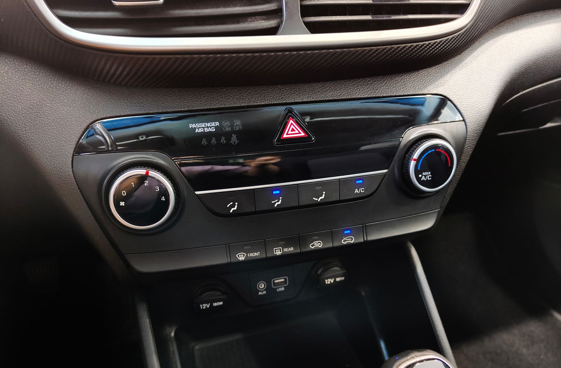 Hyundai Tucson 1.6 GDI BlueDrive Essence 4x2 - foto 25