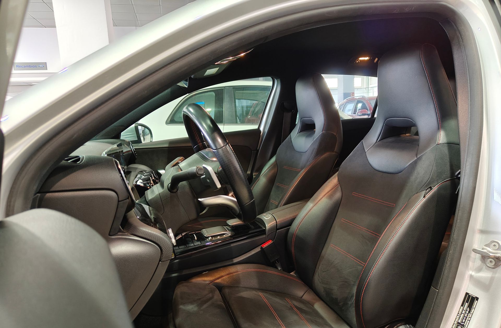 Mercedes-Benz Clase A 200 Pack AMG - foto 11