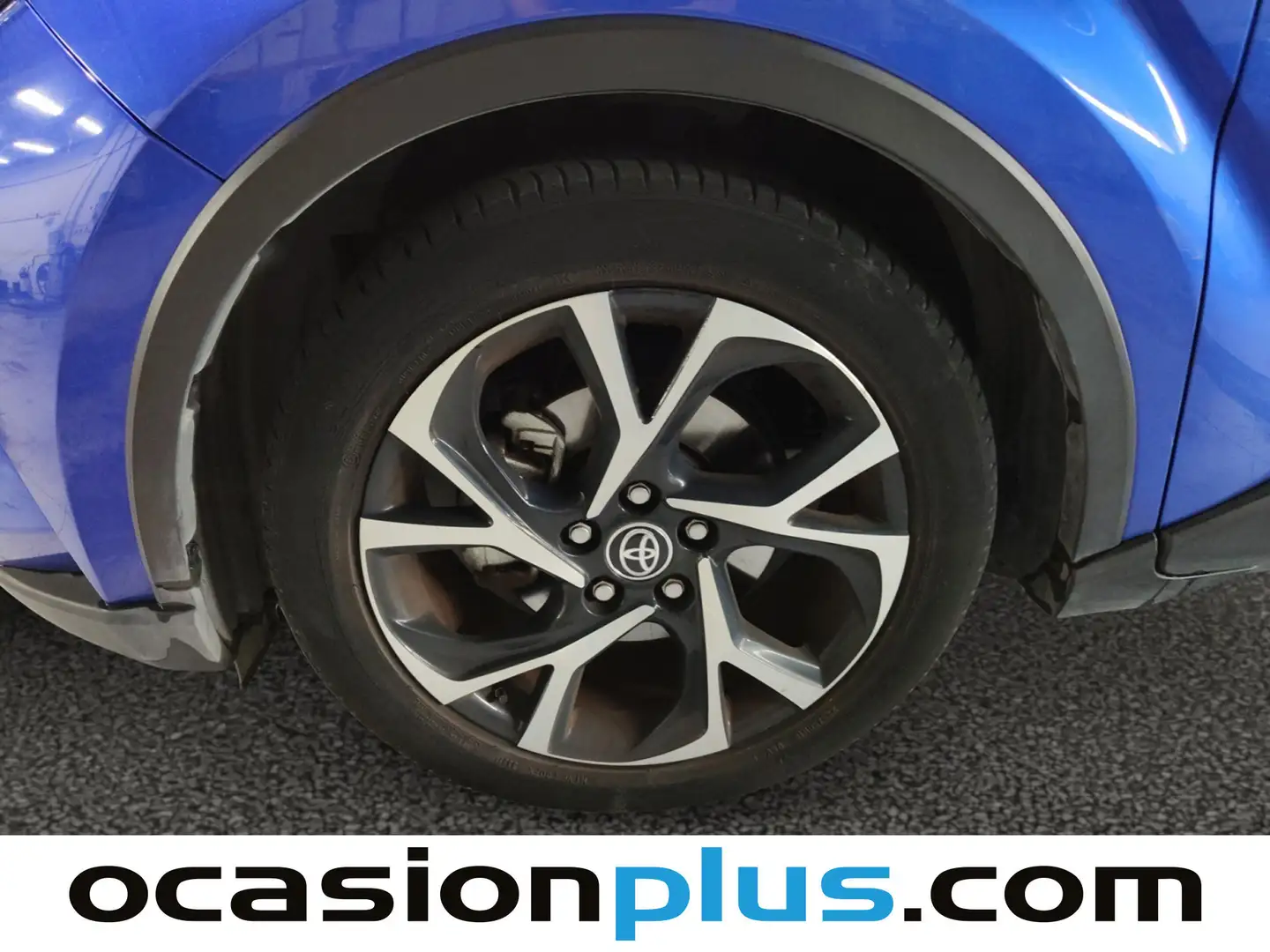 Foto Toyota C-HR Toyota C-HR 1.8 125H Advance (122 CV)