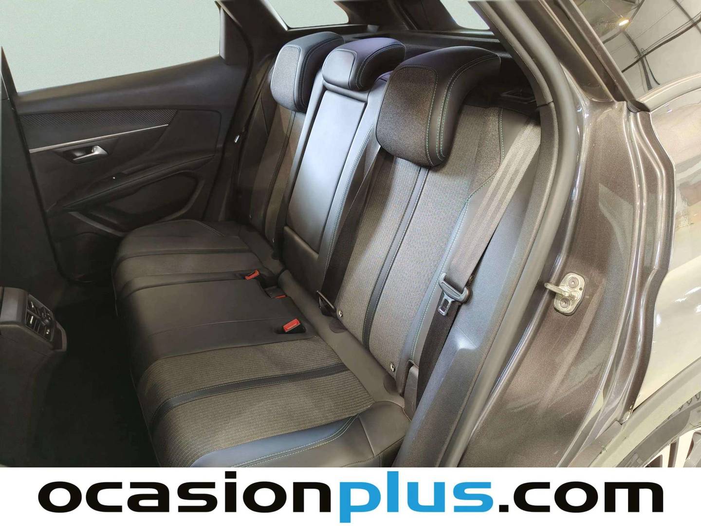 Foto asientos traseros Peugeot 3008 Hybrid Peugeot 3008 Hybrid 136 Allure Pack eDCS6 (136 CV)