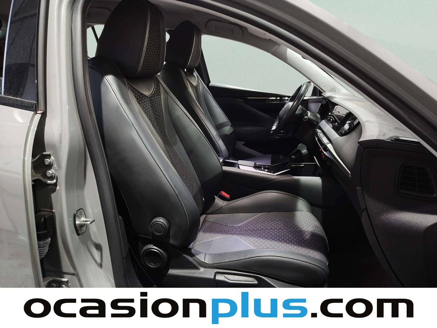 Foto DS DS 4 DS DS4 BlueHDi 130 Trocadero Auto (130 CV)