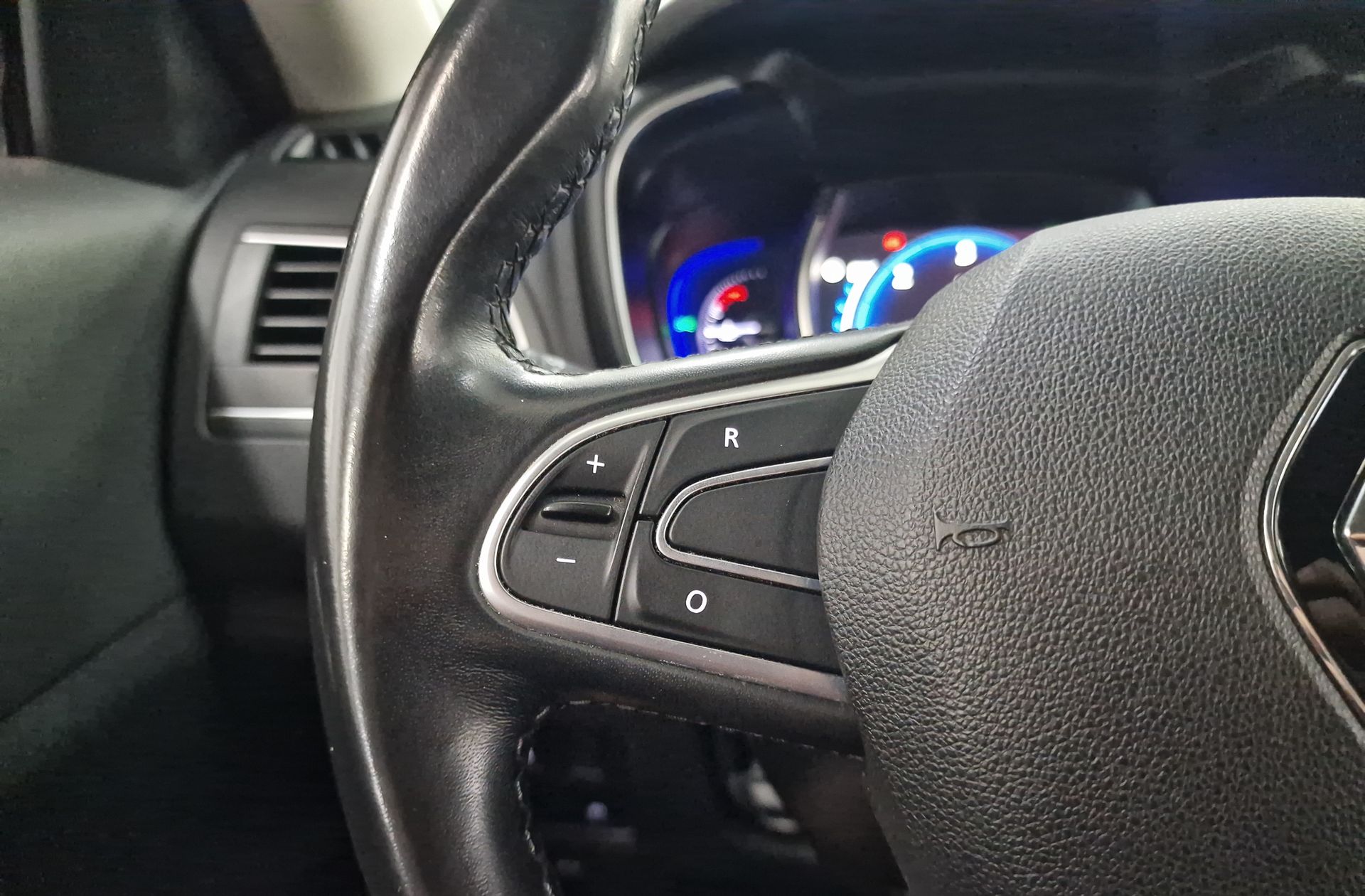 Renault Koleos Zen dCi X-Tronic 4x4 - foto 33
