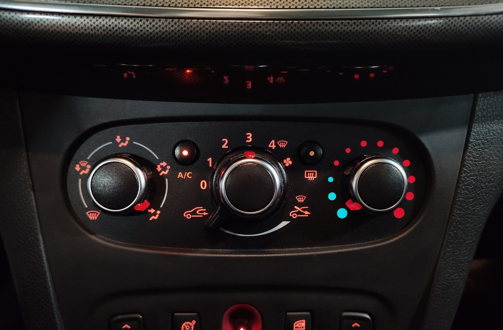Dacia Sandero Stepway Comfort TCe - foto 31