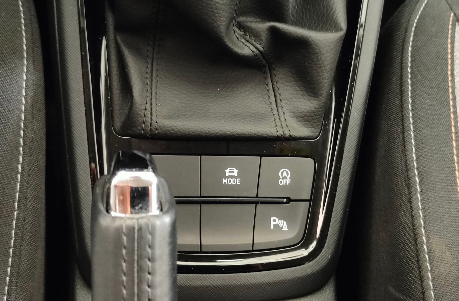 Škoda Scala 1.0 TSI Selection DSG - foto 9