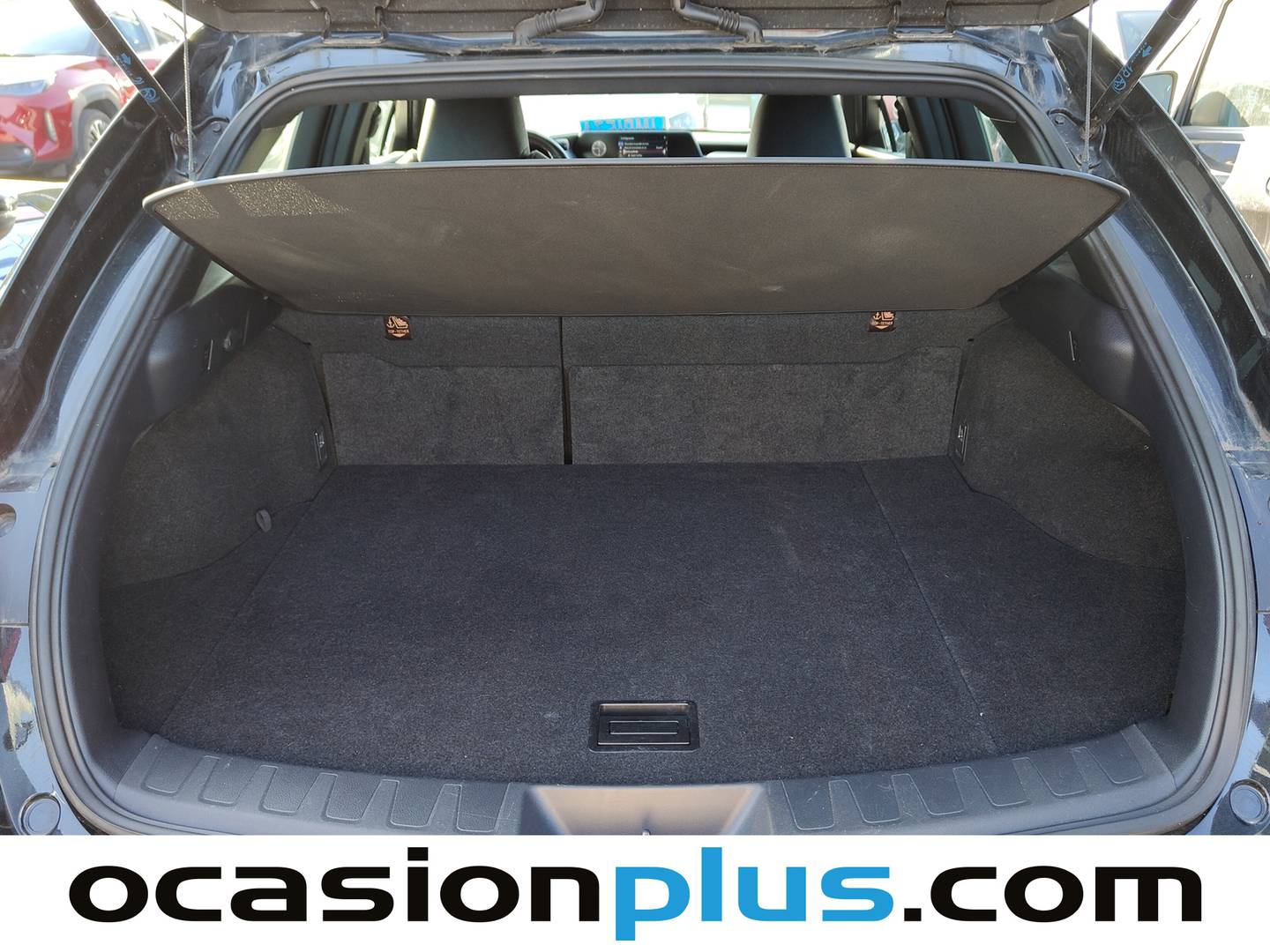 Fotos maletero Lexus UX Lexus UX 250h Business 2WD (184 CV)