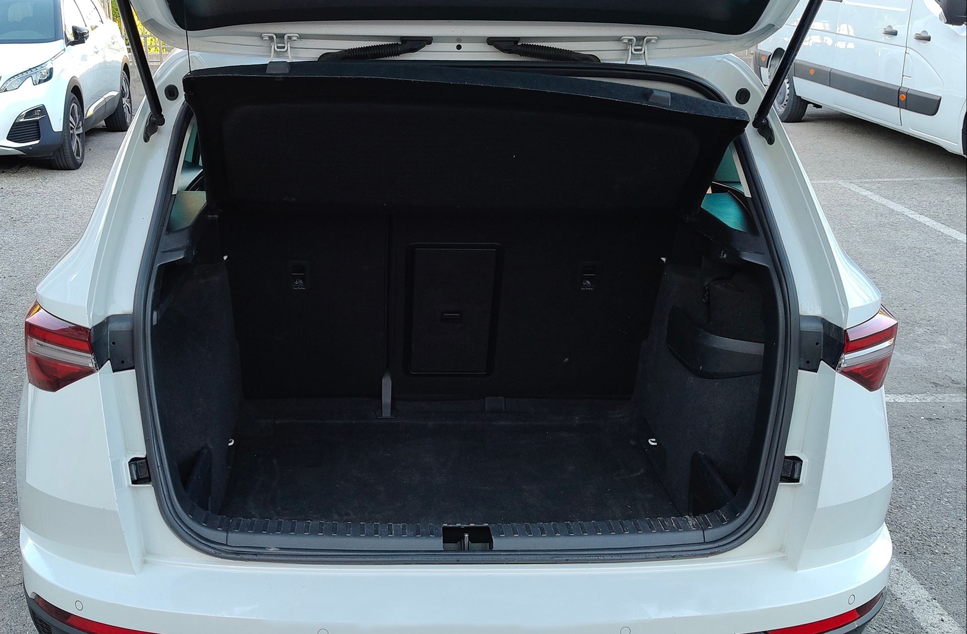 Škoda Karoq 2.0 TDI Selection - foto 16
