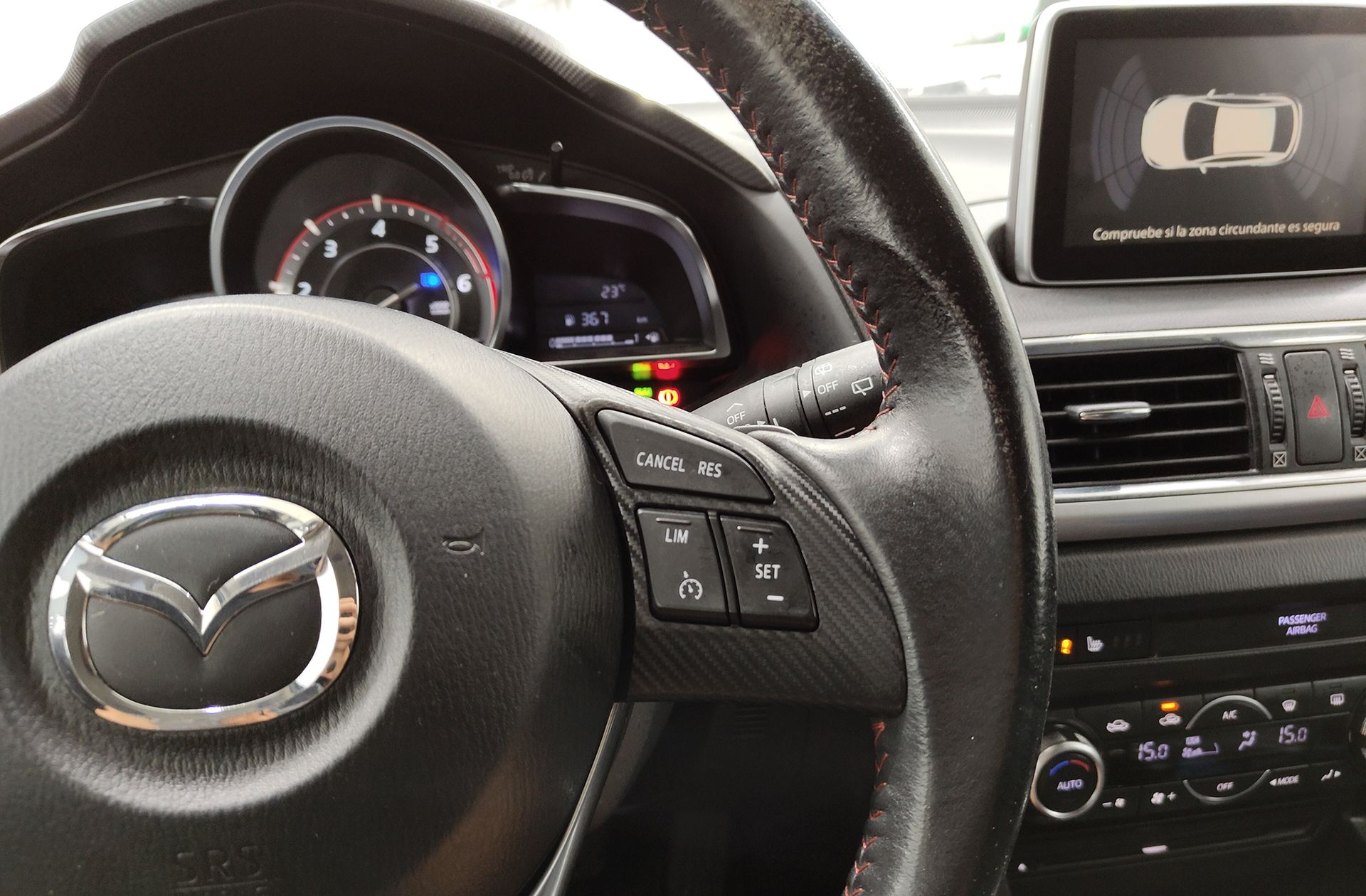 Mazda Mazda3 2.2 DE Luxury - foto 33