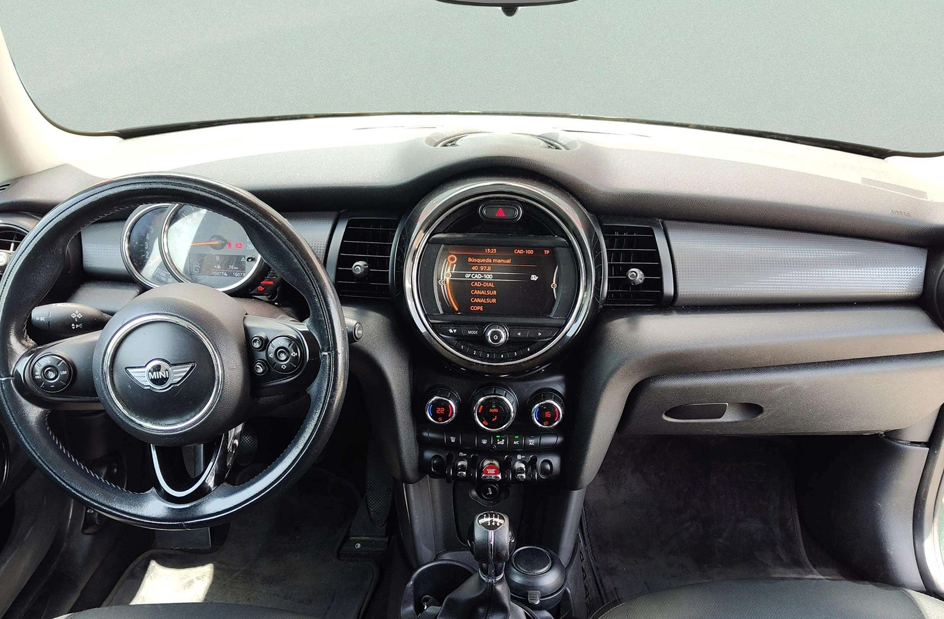 MINI Cooper One D - foto 6