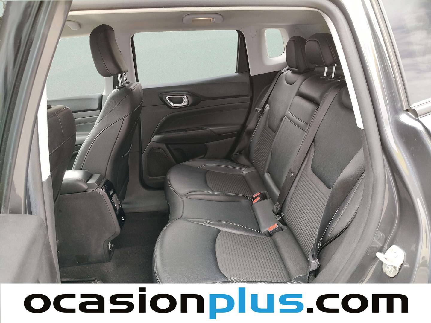 Foto asientos traseros Jeep Compass Jeep Compass 1.5 MHEV Night Eagle DCT (130 CV)