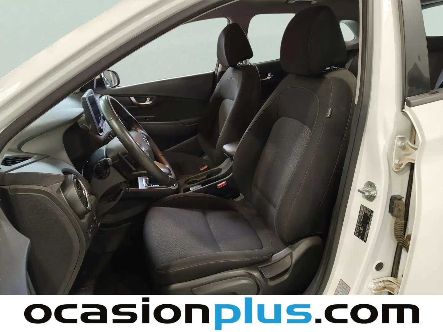 Foto Hyundai Kona Hyundai Kona 1.6 GDI HEV Maxx DCT (141 CV)