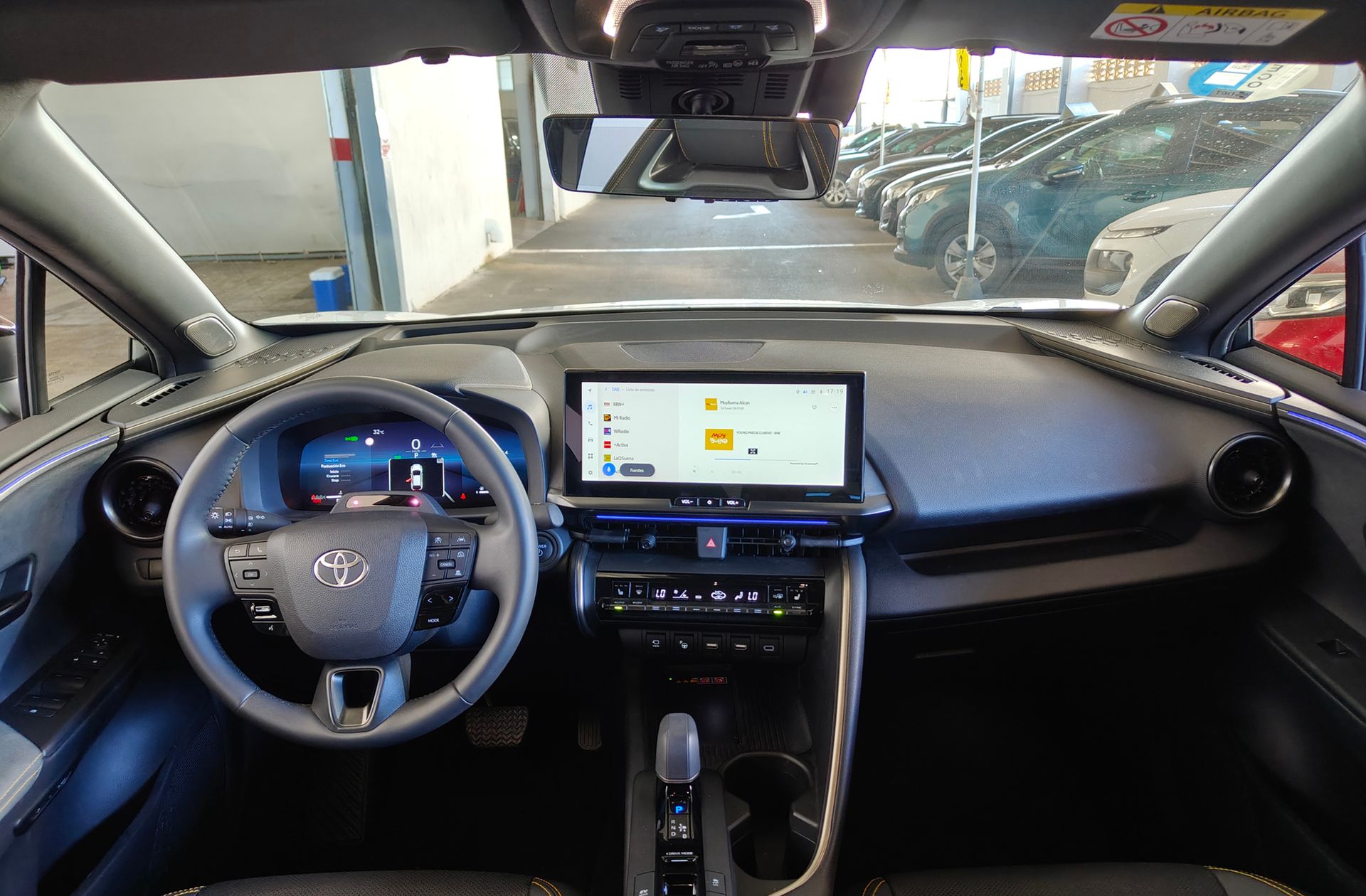 Toyota C-HR 200H Premiere Edition - foto 6