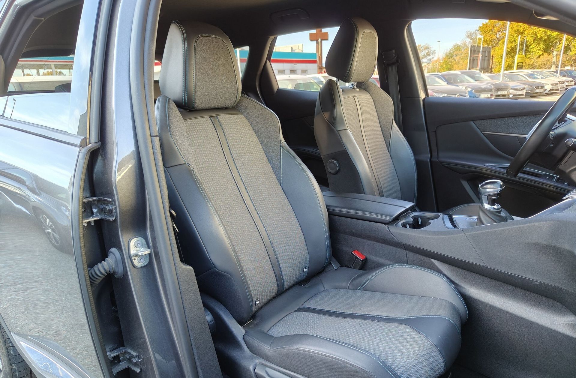 Peugeot 3008 PureTech 130 Allure Pack - foto 21
