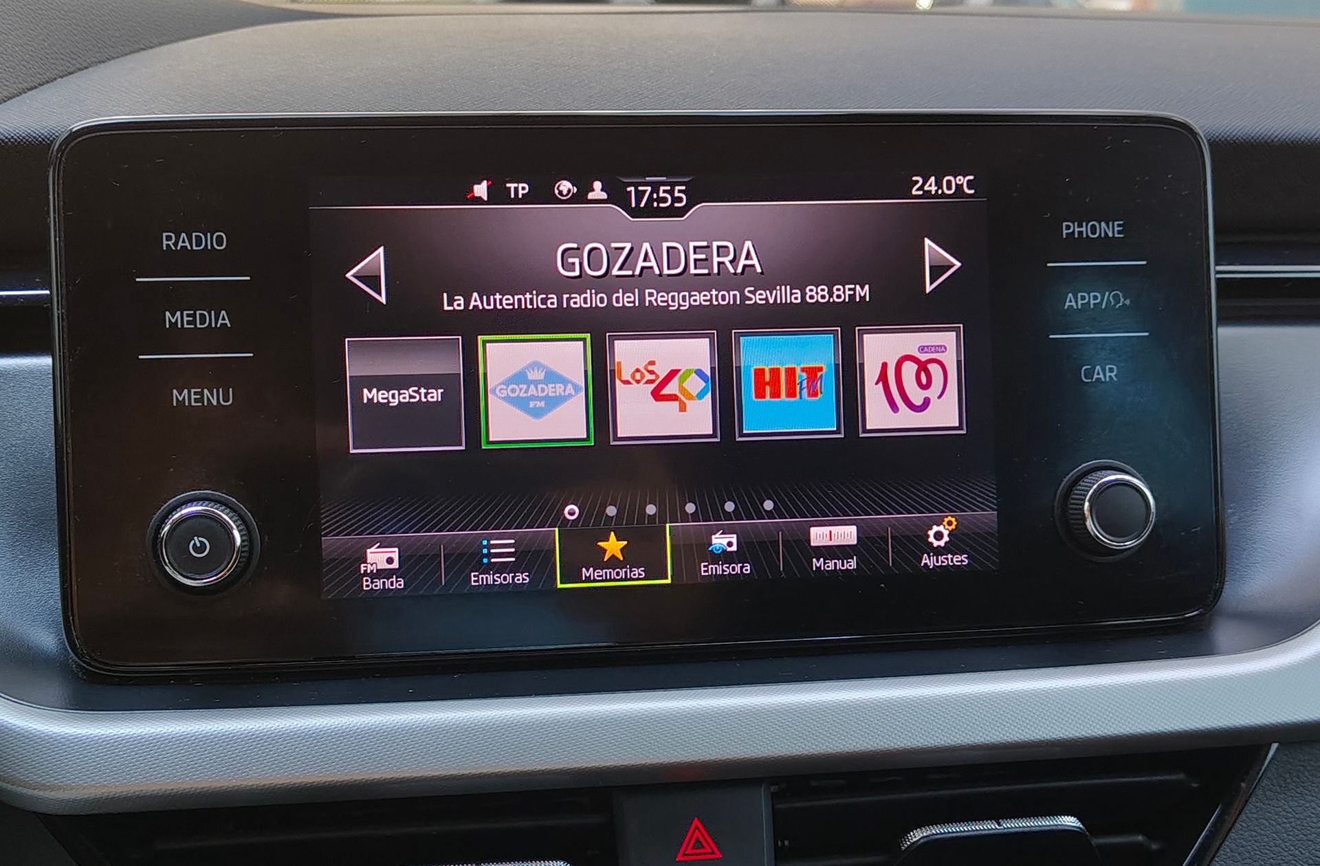 Škoda Kamiq 1.0 TSI Emotion - foto 37