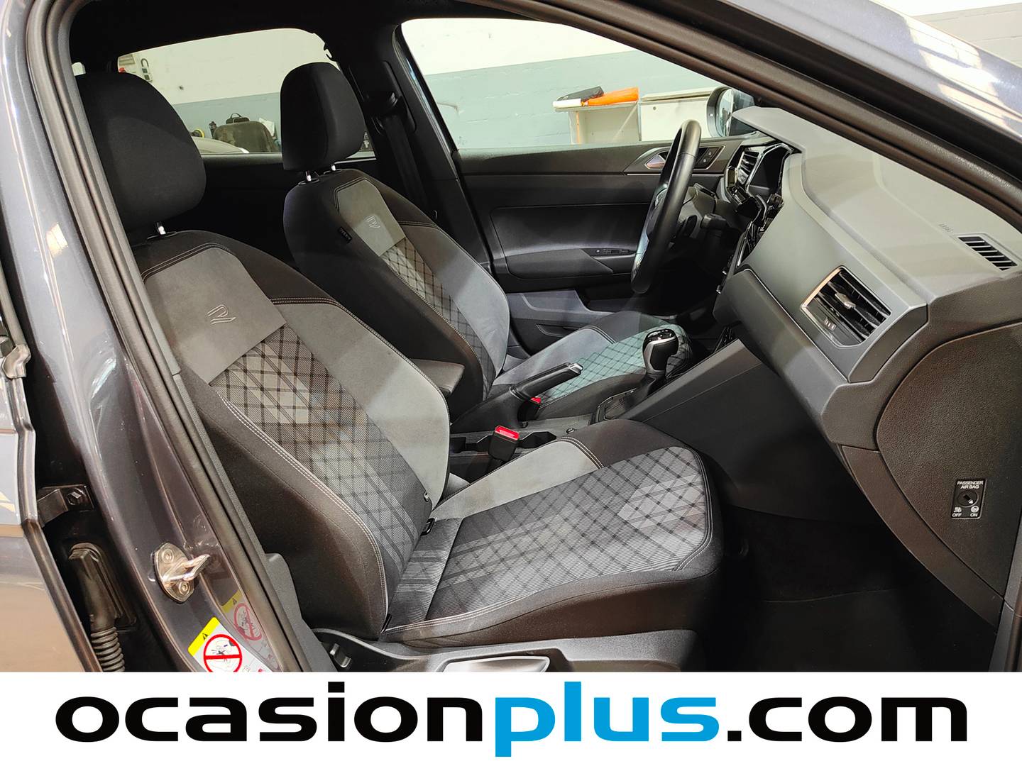 Foto Volkswagen Taigo Volkswagen Taigo R-Line 1.0 TSI (110 CV) DSG