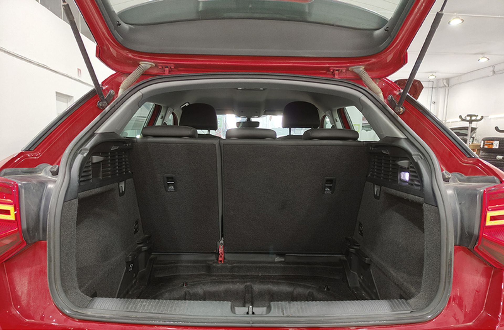 Audi Q2 design edition 1.6 TDI - foto 17