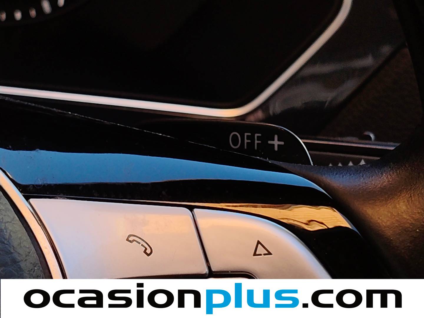 Foto Volkswagen Tiguan Volkswagen Tiguan Sport 2.0 TDI (150 CV) DSG Pack R-Line