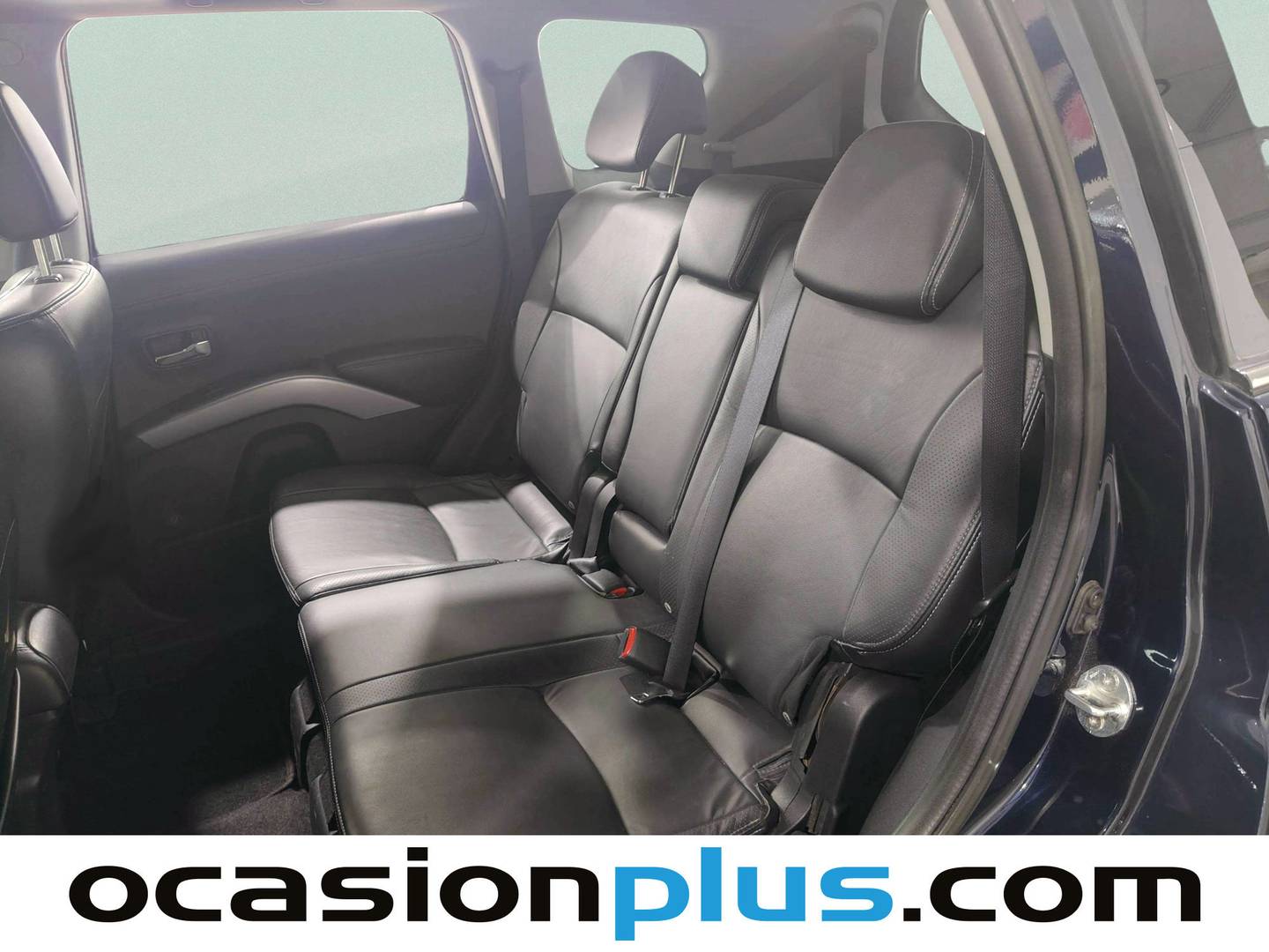 Foto asientos traseros Mitsubishi Outlander Mitsubishi Outlander 220 DI-D SST Kaiteki (156 CV) 7 Plazas