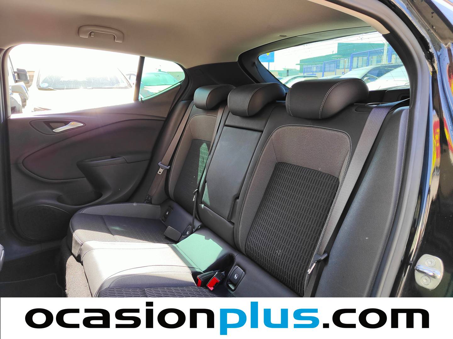 Foto asientos traseros Opel Astra Opel Astra 1.4 Turbo SHT Elegance CVT (145 CV)