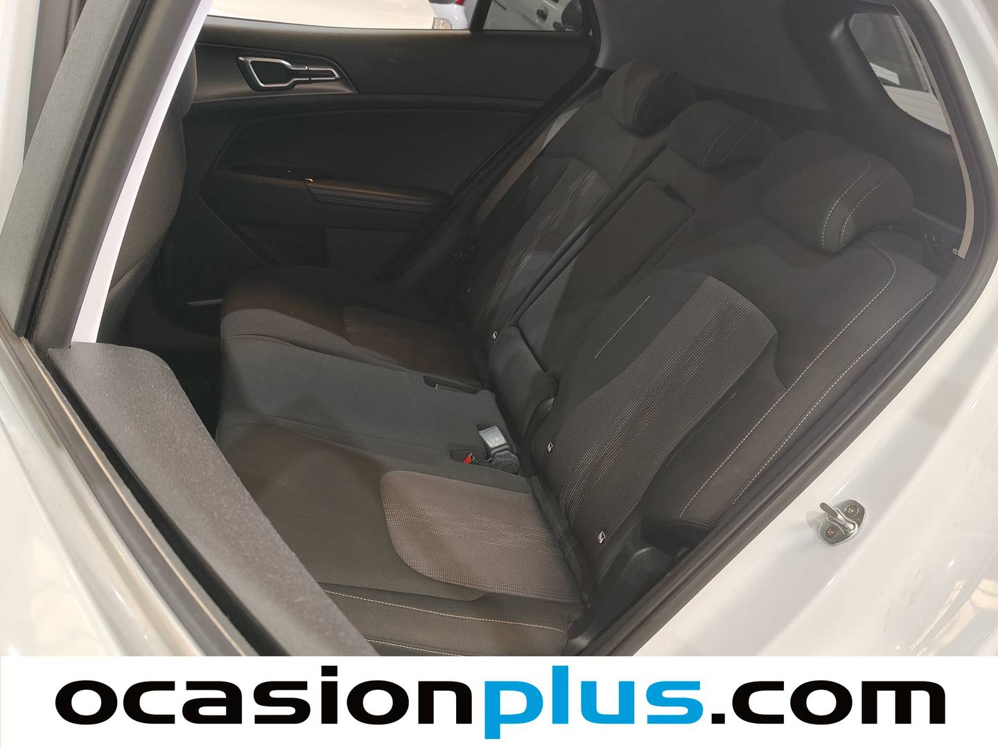 Foto asientos traseros KIA Sportage KIA Sportage 1.6 T-GDi HEV Drive 4x2 (230 CV)