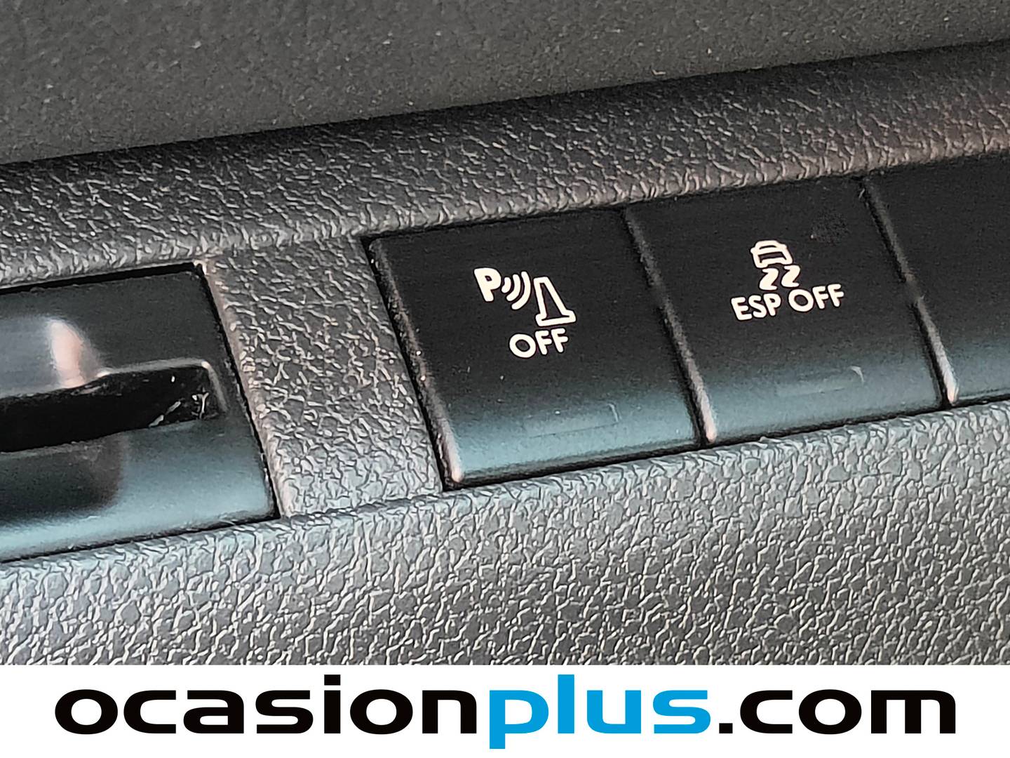 Equipamiento del Peugeot 5008 Peugeot 5008 Active VTi (120 CV) 7 Plazas