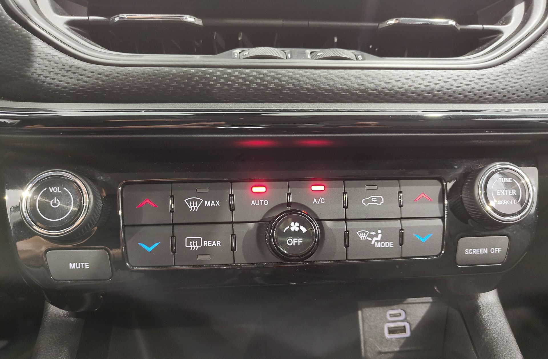 Jeep Compass 1.3 Gse Night Eagle FWD - foto 33