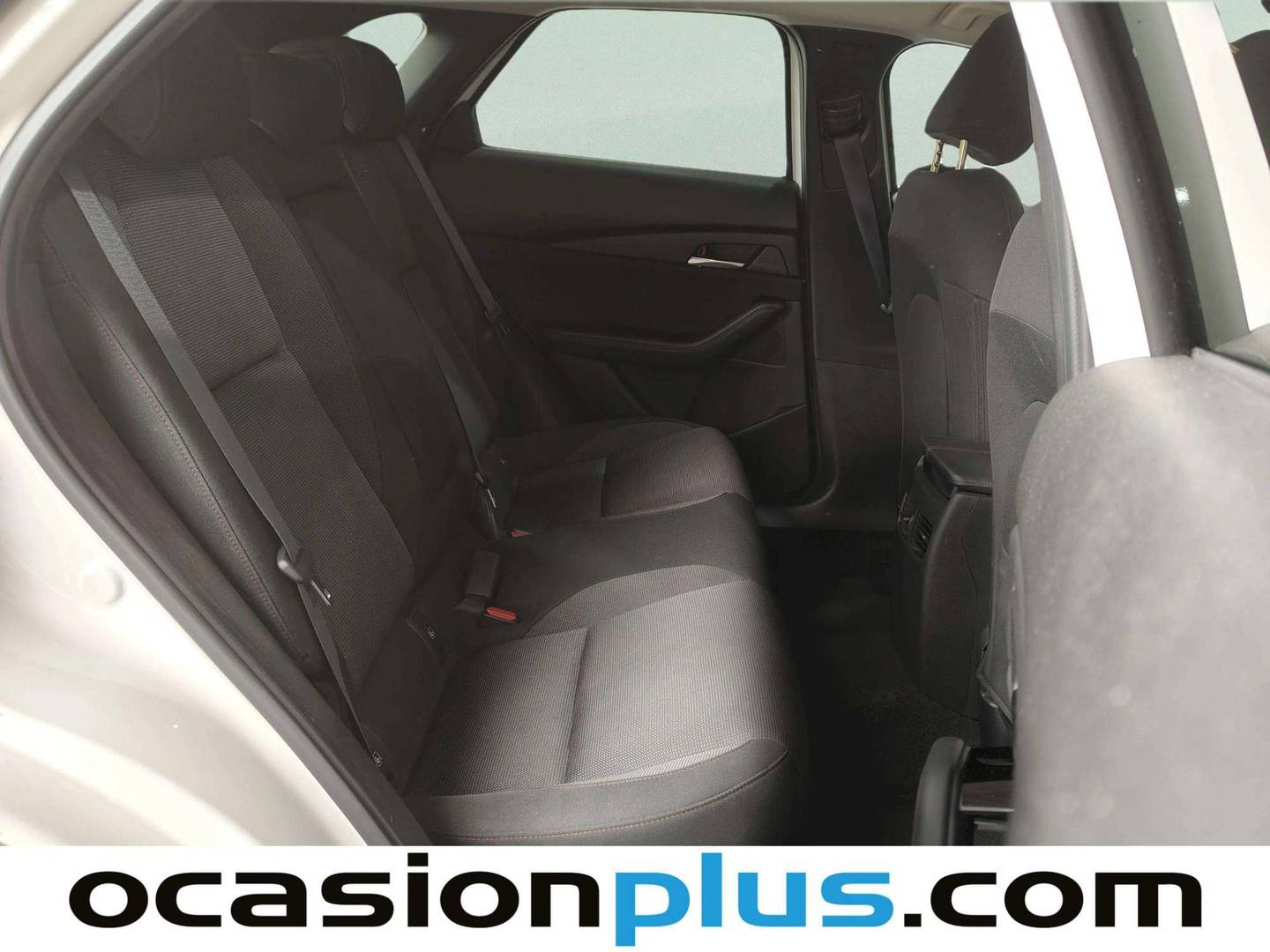 Foto asientos traseros Mazda CX-30 Mazda CX-30 e-SKYACTIV-X Homura 2WD AT (186 CV)