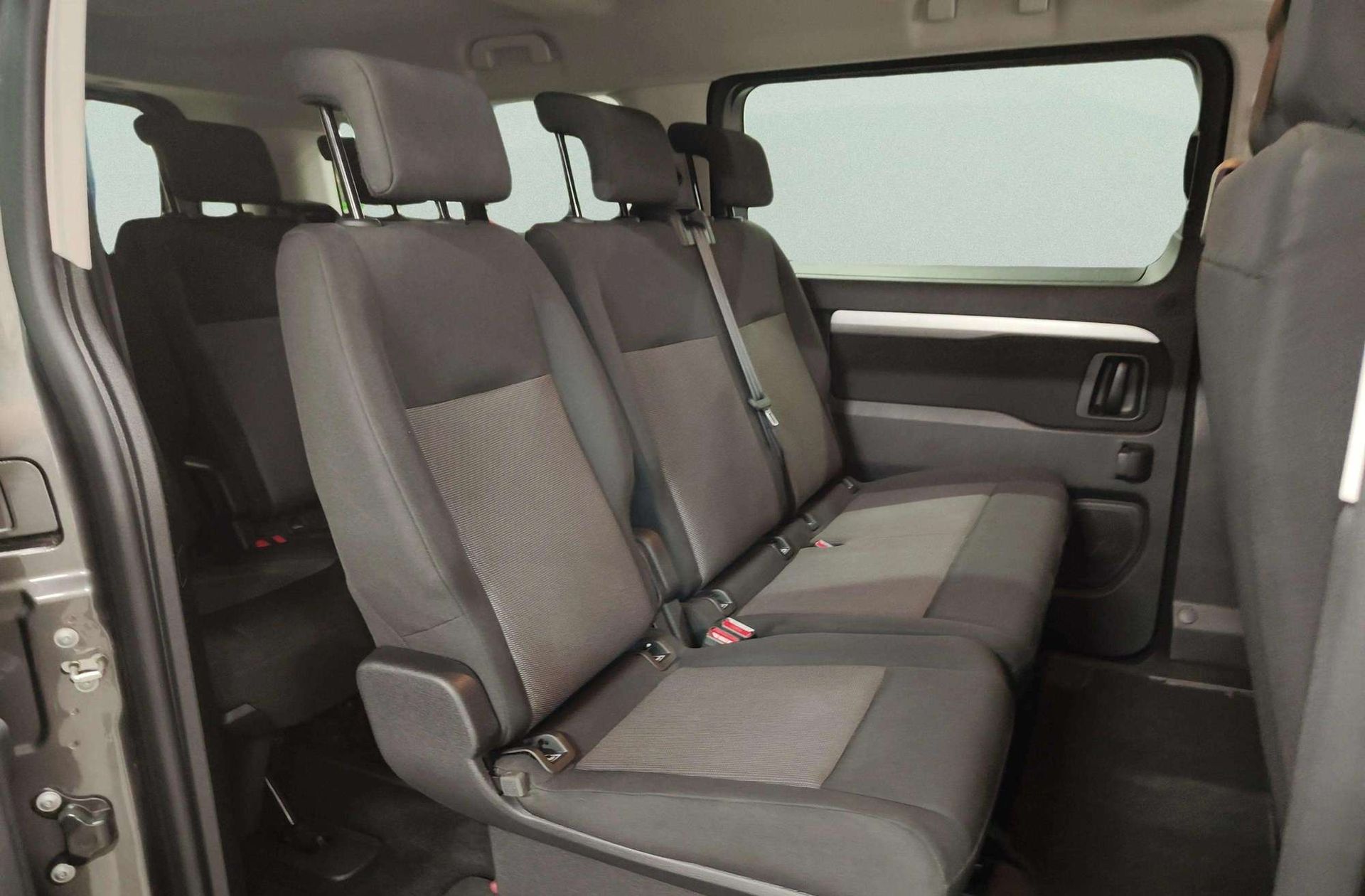 Toyota Proace Verso 2.0D VX Shuttle 9 plazas - foto 18