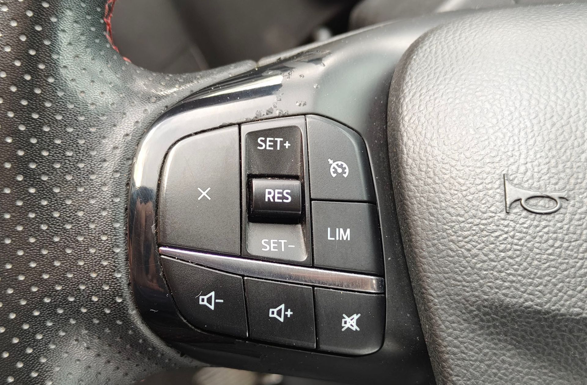 Ford Kuga 1.5 EcoBlue ST-Line - foto 28