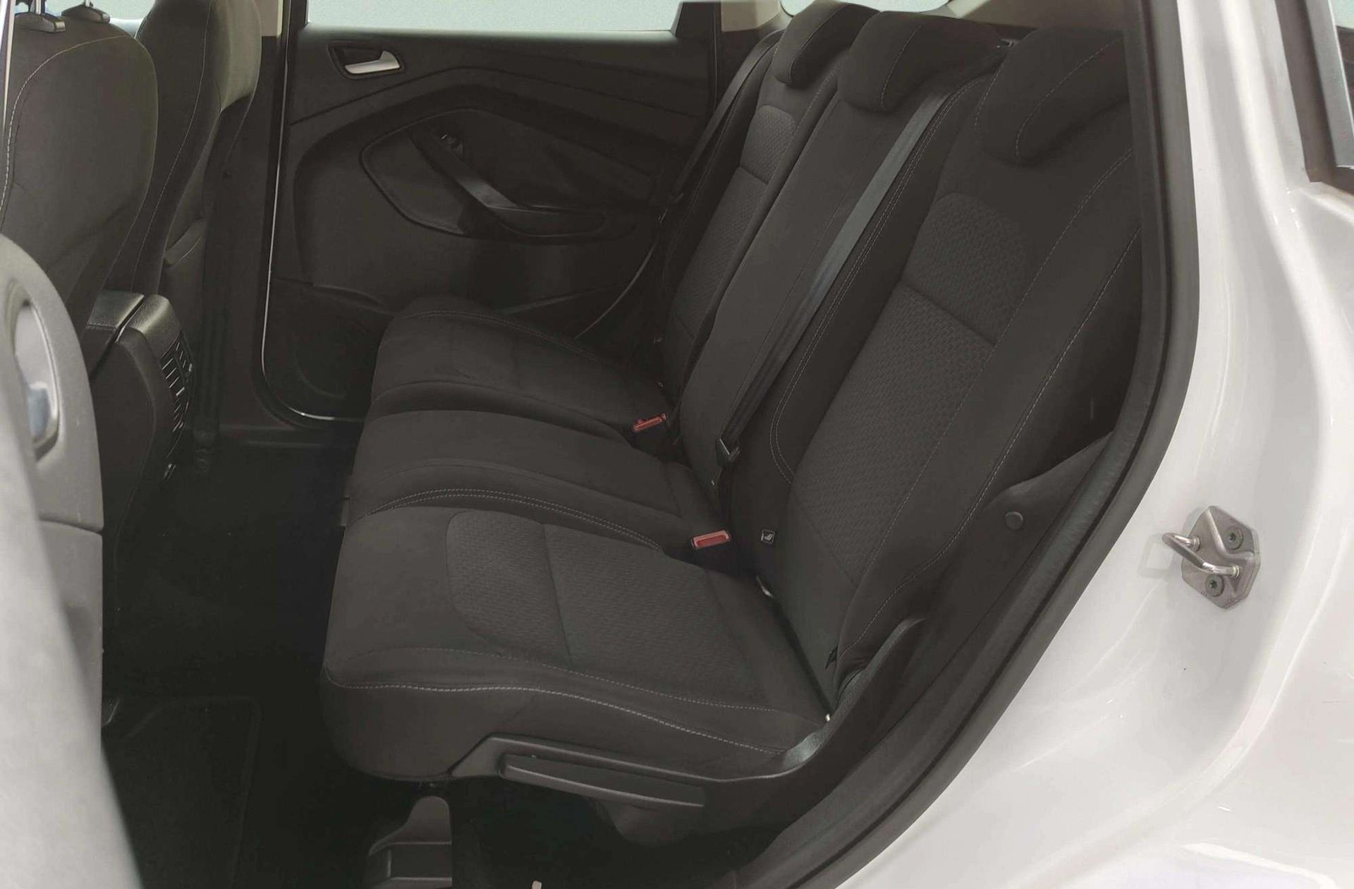 Ford Kuga 1.5 EcoBoost Trend 4x2 - foto 12