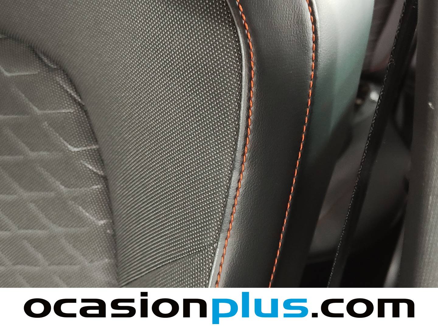 Equipamiento del Seat León Seat León ST ST 2.0 TDI S&S FR Go XL DSG (150 CV)