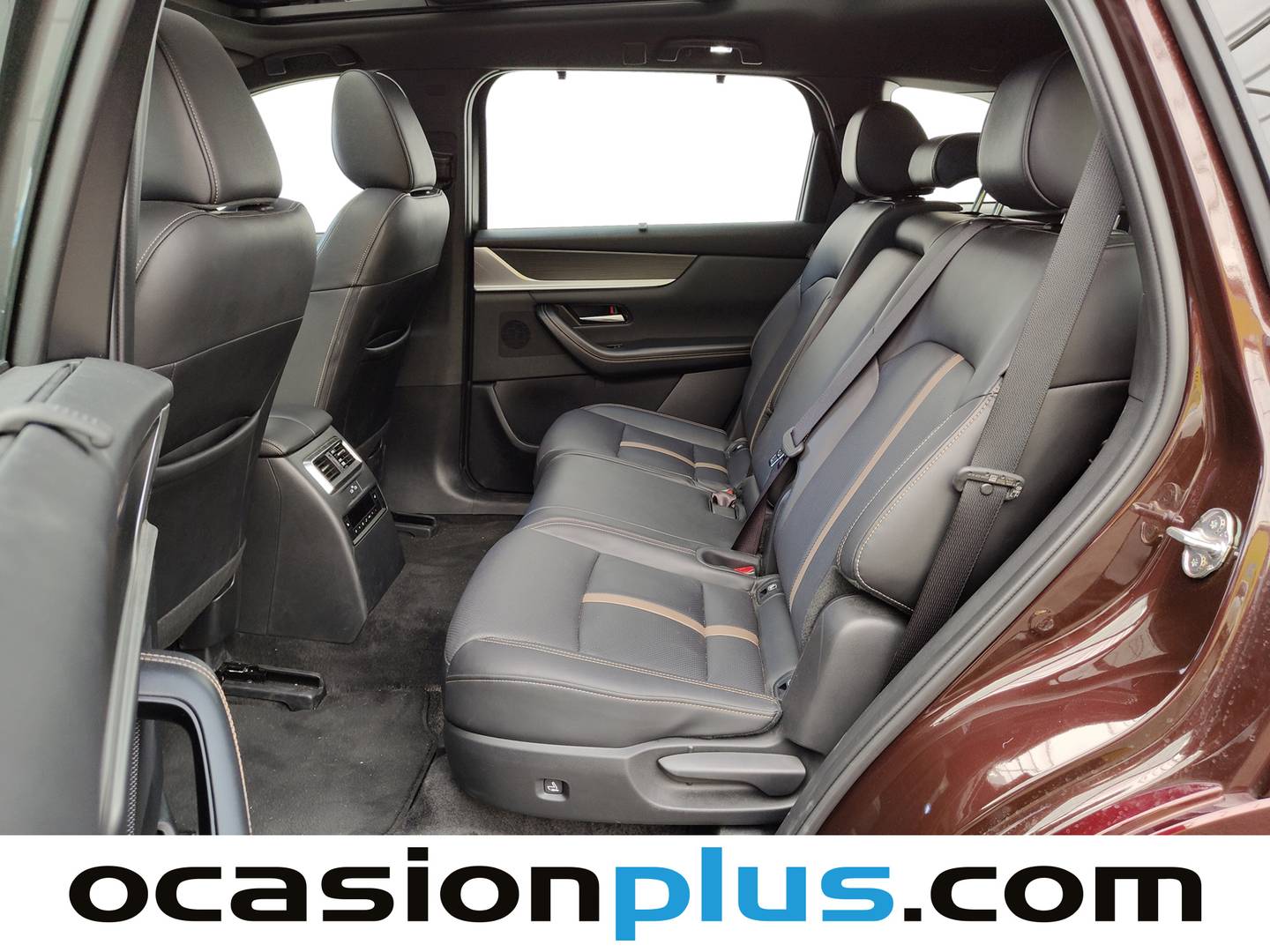 Foto asientos traseros Mazda CX-80 Mazda CX-80 2.5 e-SKYACTIV PHEV Homura AWD (327 CV) 7 Plazas